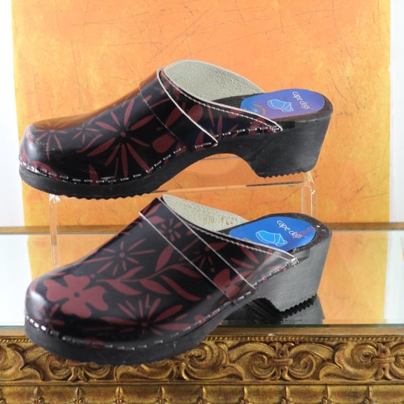 Cape Clogs Made in Sweden - Picture 6 of 16